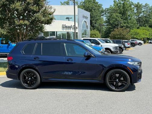 2021 BMW X7 M50i