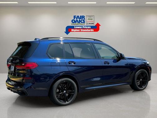 2021 BMW X7 M50i