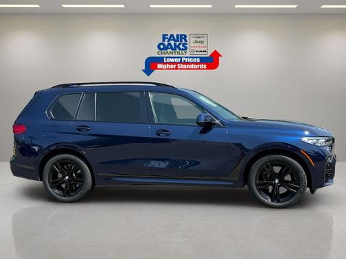 2021 BMW X7 M50i