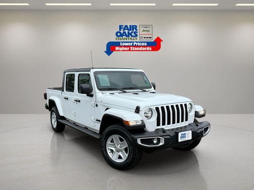 2022 Jeep Gladiator Sport