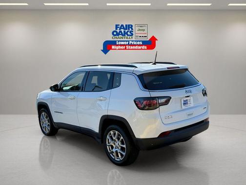 2022 Jeep Compass Latitude Lux