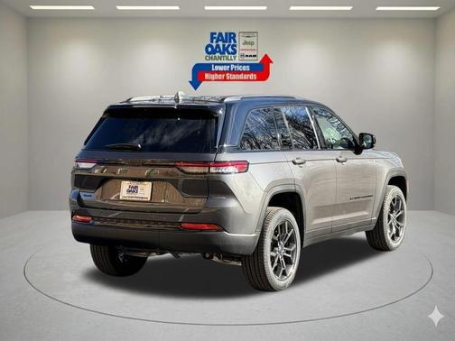 Metallic 2025 Jeep Grand Cherokee Limited