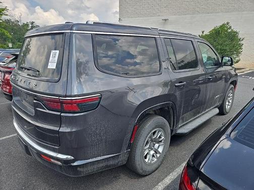 2024 Jeep Wagoneer Base
