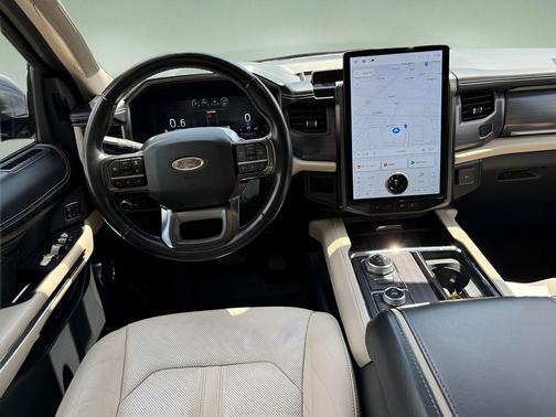 2022 Ford Expedition Platinum