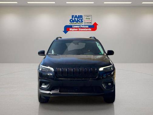 2023 Jeep Cherokee Altitude Lux