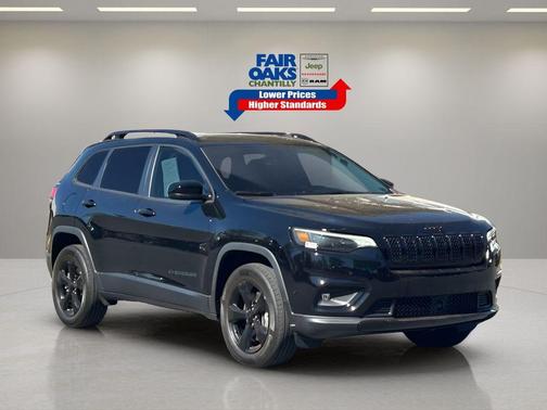 2023 Jeep Cherokee Altitude Lux
