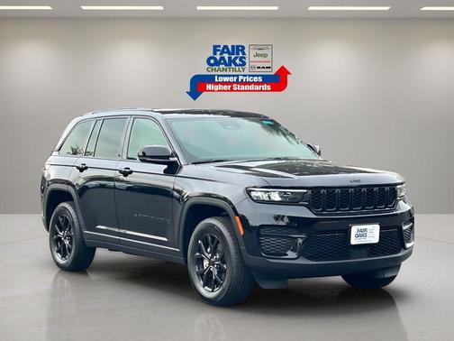 2025 Jeep Grand Cherokee Laredo