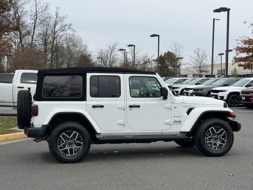 2024 Jeep Wrangler Sahara