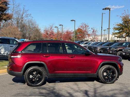 2024 Jeep Grand Cherokee Laredo