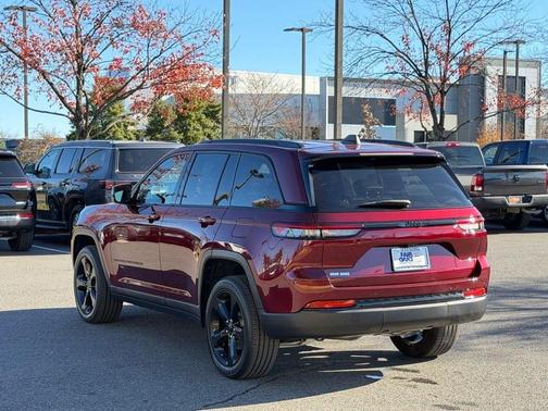 2024 Jeep Grand Cherokee Laredo