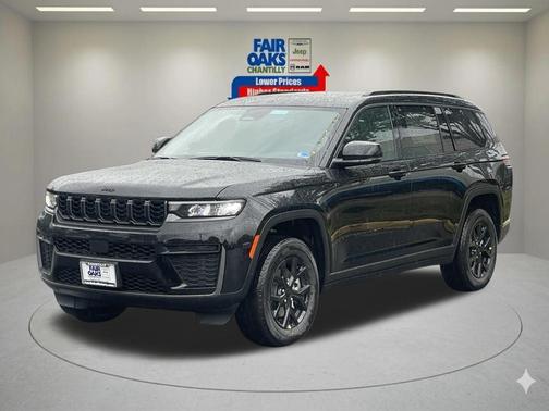 Diamond Black 2026 Jeep Grand Cherokee L Laredo
