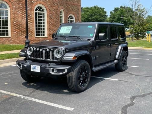 2025 Jeep Wrangler 4xe Sahara