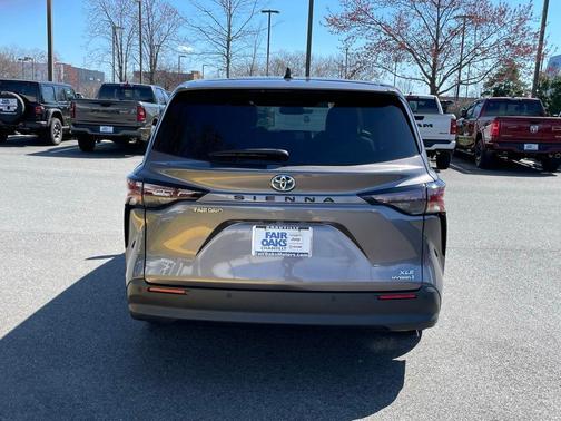 2023 Toyota Sienna XLE