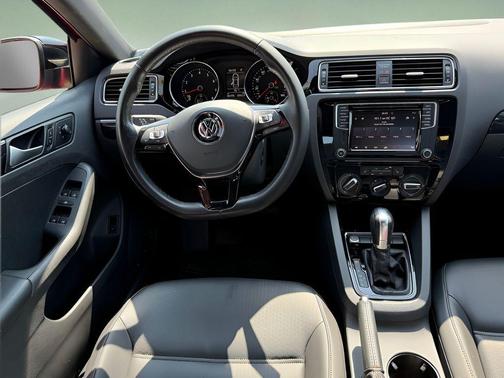 2018 Volkswagen Jetta 1.8T SE Sport