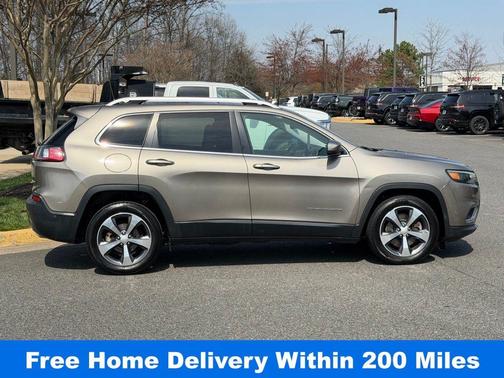 Light Brownstone Pearlcoat 2019 Jeep Cherokee Limited