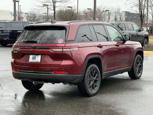 2024 Jeep Grand Cherokee Laredo
