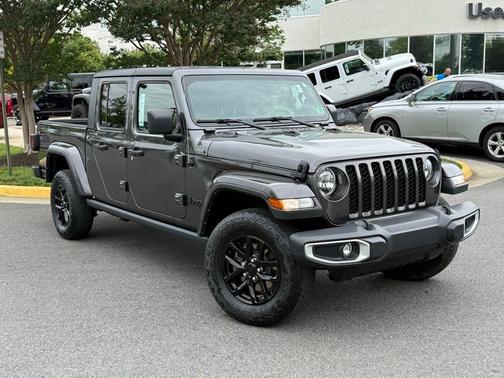 2022 Jeep Gladiator Sport