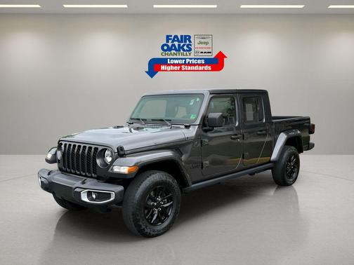 2022 Jeep Gladiator Sport