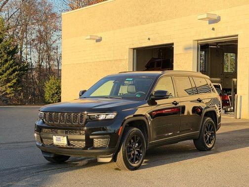 2025 Jeep Grand Cherokee L Laredo