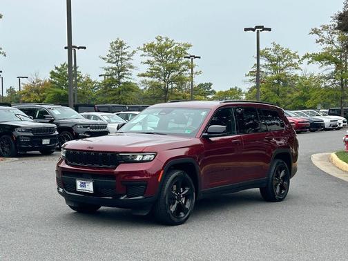 2022 Jeep Grand Cherokee L Laredo