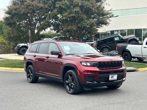 2022 Jeep Grand Cherokee L Laredo