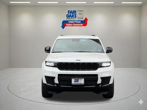 Bright White Clearcoat 2025 Jeep Grand Cherokee L Laredo