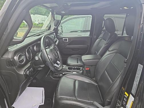 2021 Jeep Wrangler Unlimited Sahara Altitude