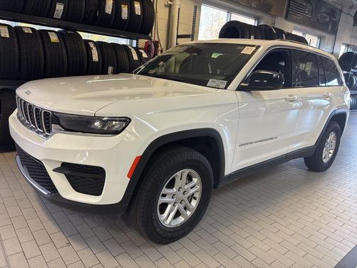 2024 Jeep Grand Cherokee Laredo