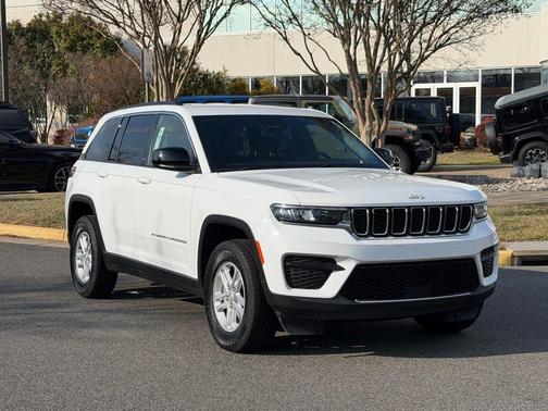 2024 Jeep Grand Cherokee Laredo