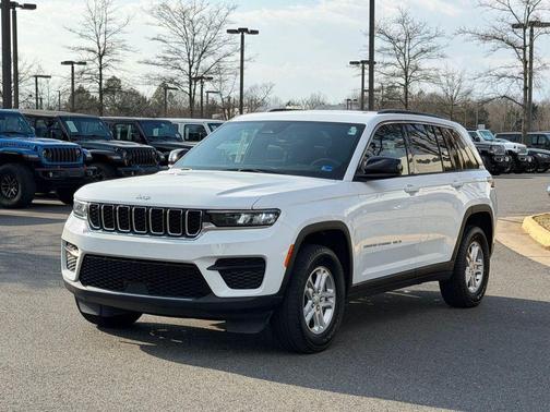 2024 Jeep Grand Cherokee Laredo