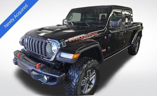 Black Clearcoat 2026 Jeep Gladiator Mojave
