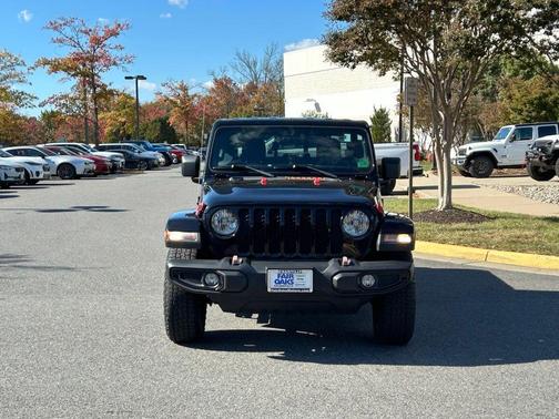 2021 Jeep Gladiator Sport