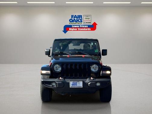 2021 Jeep Gladiator Sport