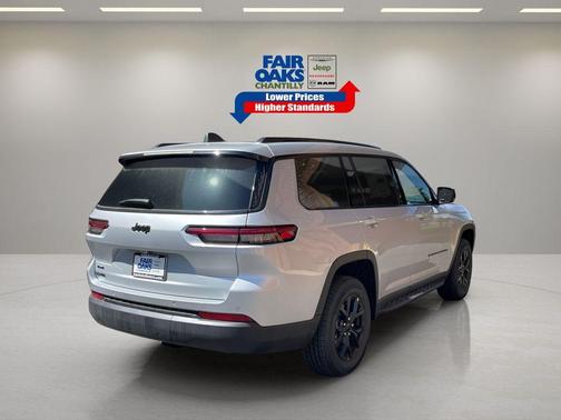 2025 Jeep Grand Cherokee L Laredo