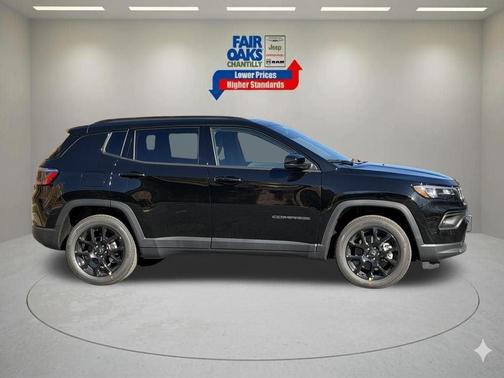 Diamond Black 2026 Jeep Compass Latitude