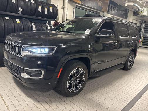 2025 Jeep Wagoneer Base