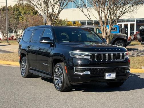 2025 Jeep Wagoneer Base