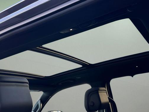 2024 Jeep Wagoneer Base