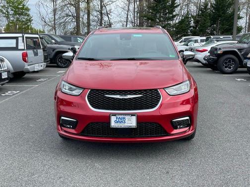 2025 Chrysler Pacifica Pinnacle