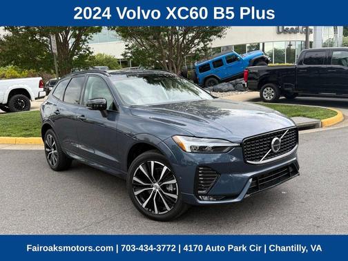 2024 Volvo XC60 B5 Plus Dark Theme
