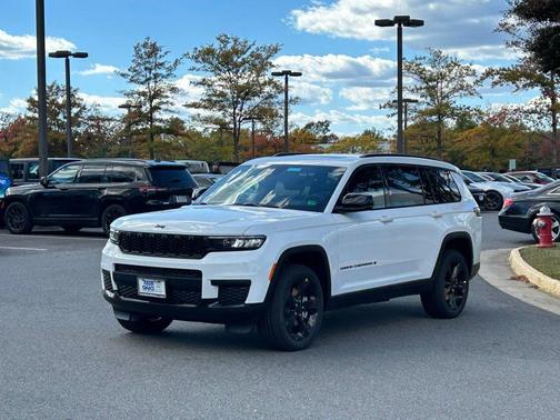 2025 Jeep Grand Cherokee L Laredo