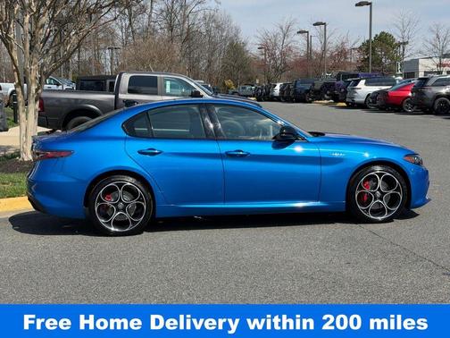 Misano Blue Metallic 2024 Alfa Romeo Giulia Veloce