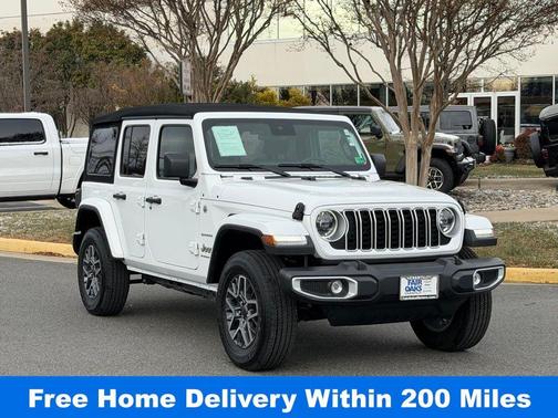 Bright White Clearcoat 2024 Jeep Wrangler Sahara