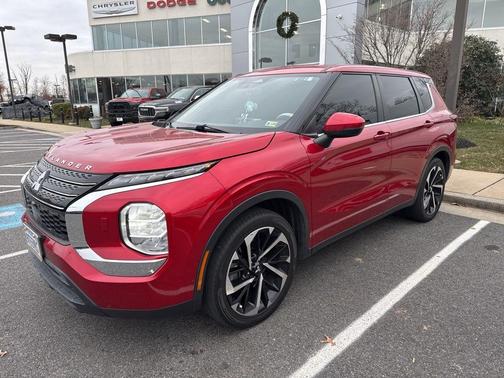 2022 Mitsubishi Outlander ES
