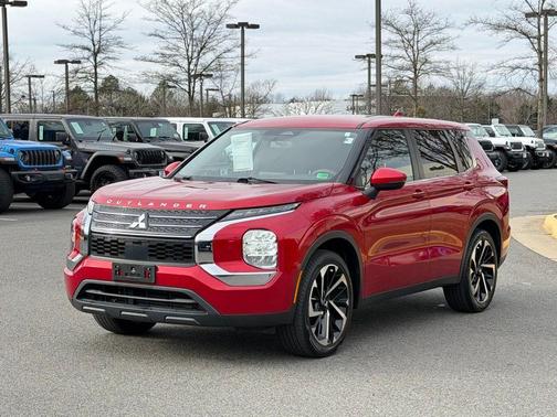 2022 Mitsubishi Outlander ES
