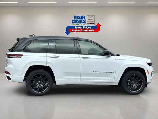 2025 Jeep Grand Cherokee Summit
