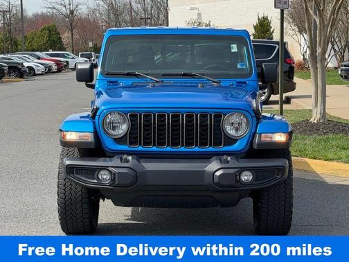 Hydro Blue Pearlcoat 2024 Jeep Gladiator Nighthawk