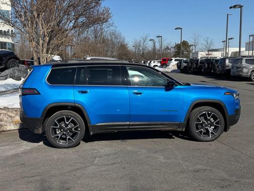2026 Jeep Cherokee Overland