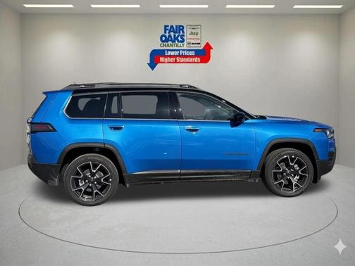 Hydro Blue Pearlcoat 2026 Jeep Cherokee Overland