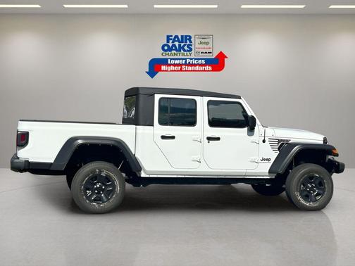 2022 Jeep Gladiator Sport